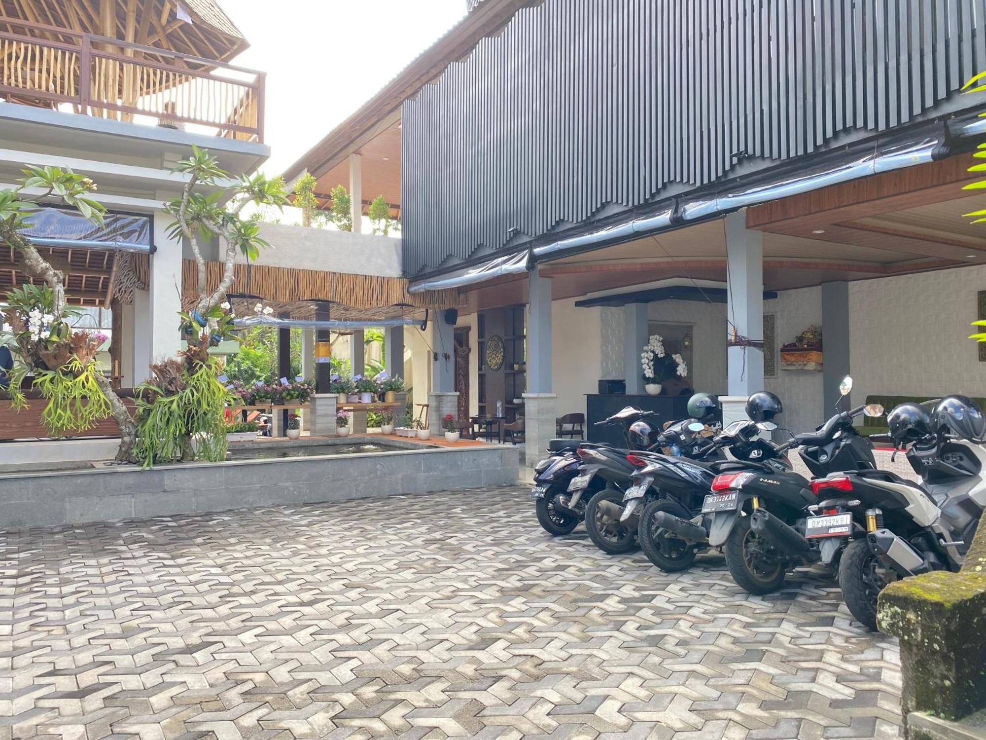 Putri Ayu Cottages Ubud Exteriör bild